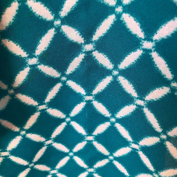 Worthington Sheer Blue and White Design Tank Top - Picture 6 of 6